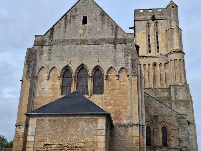 Expertise fissure Calvados 14 fissures en escalier église Caen tassement différentiel