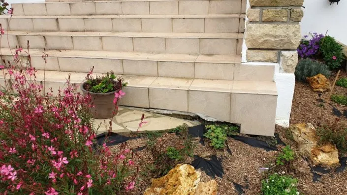 affaissement terrain, mouvement de sol, fissuration escalier, quelles sont les causes des fissures ?