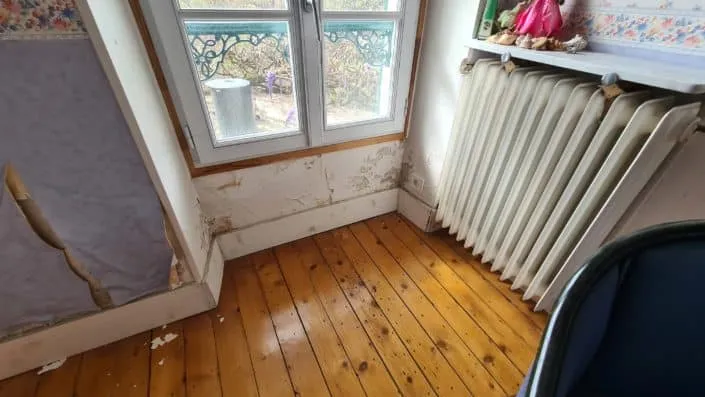 écaillage peinture à cause de l'humidité