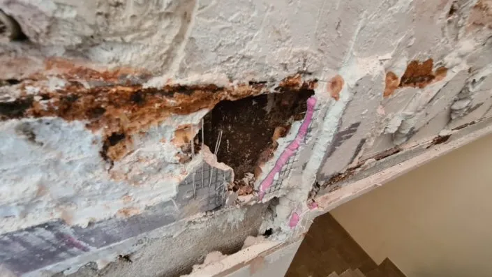 murs humides par infiltration d'eau