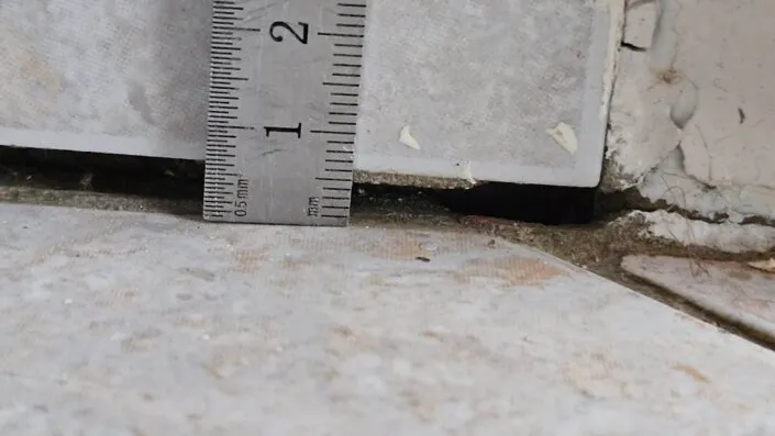 Décollement plinthe affaissement dalle béton Orange 84 Vaucluse